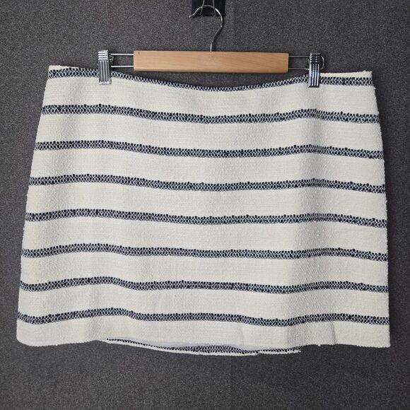 Tuckernuck XXL Navy Stripe Teed Meg Mini Skirt - Picture 2 of 7